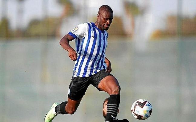 Mamadou Sylla durante un amistoso en la concentración de Benidorm. Mamadou Sylla durante un amistoso en la concentración de Benidorm.