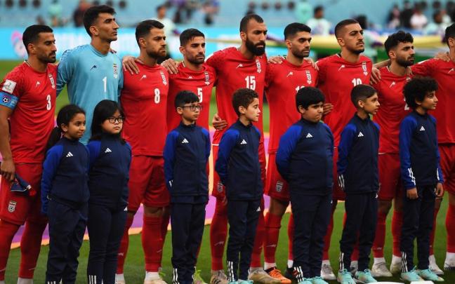 Los jugadores de Irán no cantaron el himno durante el partido contra Inglaterra.