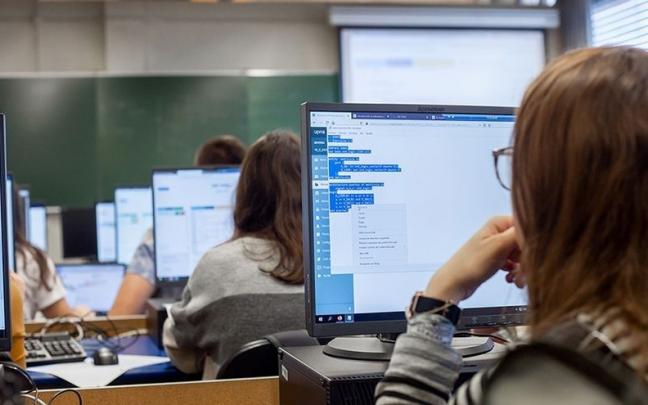 El plan busca mejorar las habilidades digitales de los ciudadanos.