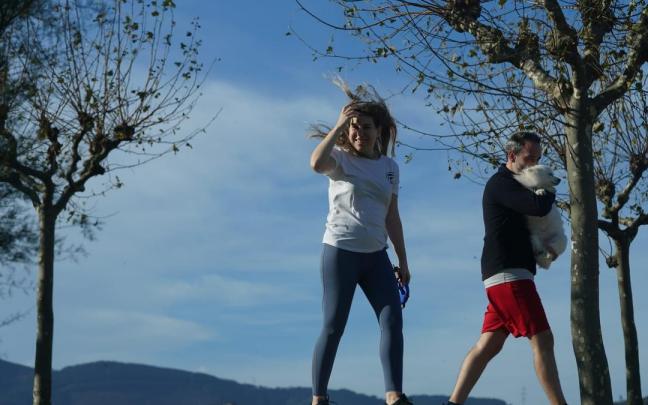 El viento sopla con fuerza este domingo en Bizkaia