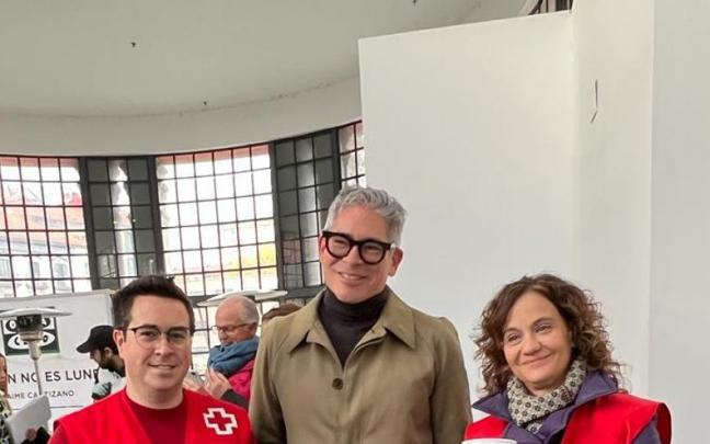 El escritor Boris Izaguirre ha estado este sábado en el Mercado de la Ribera de Bilbao El escritor Boris Izaguirre ha estado este sábado en el Mercado de la Ribera de Bilbao