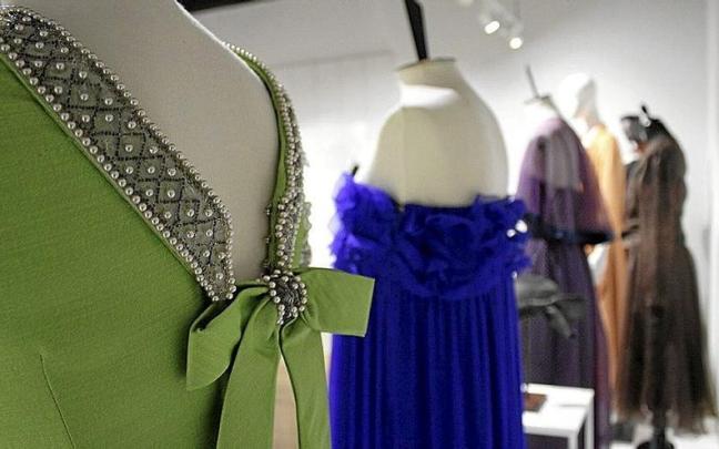 Detalle de uno de los trajes de la exposición. | FOTO: N.G.