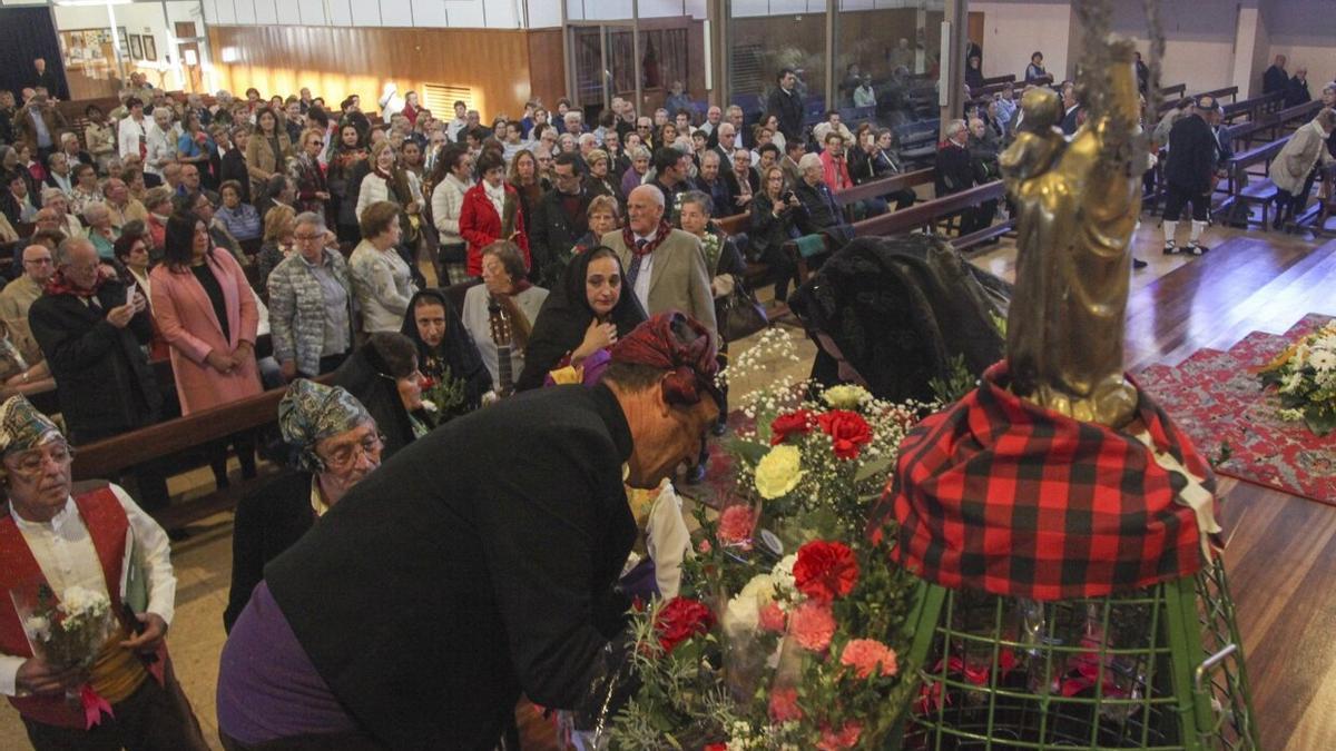 Misa baturra en conmemoración del Día de El Pilar en Vitoria