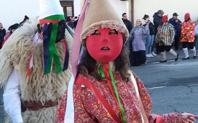 En imágenes: Asparrena celebra el Carnaval rural