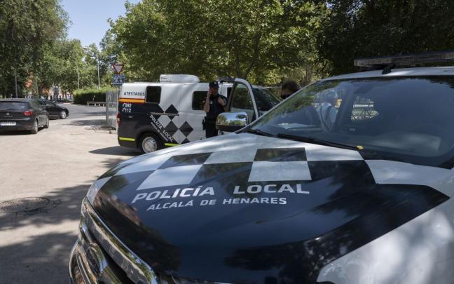 Un detenido y cuatro agentes heridos en una batalla campal en las fiestas de Alcal&aacute; de Henares