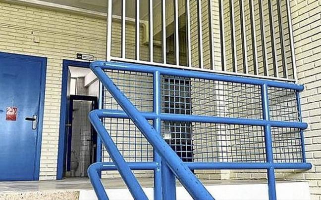 Derio renueva las luminarias de la escuela y mejora diez aulas