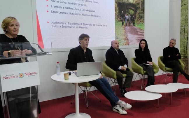Ponentes de la mesa redonda '¿Qué es para ti un turismo innovador en Navarra?'. Ponentes de la mesa redonda '¿Qué es para ti un turismo innovador en Navarra?'.