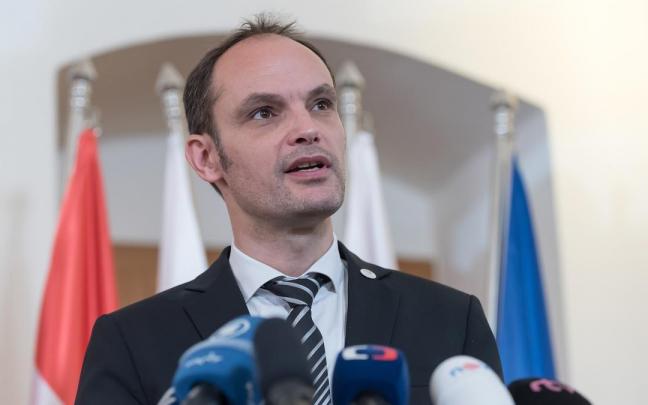 El candidato conservador Anze Logar.