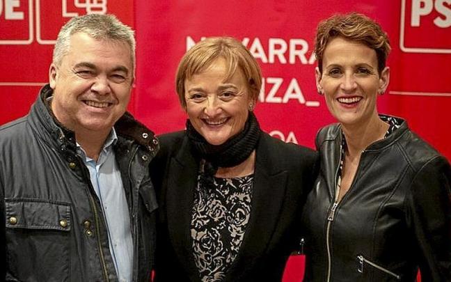 Cerd&aacute;n, Villanueva y Chivite, este viernes en Marcilla.