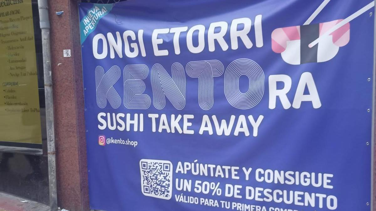 Un cartel anuncia la pr&oacute;xima apertura de un local de Kento, en este caso en Barakaldo.