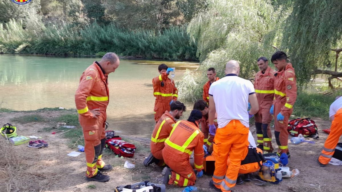 Los servicios de emergencia en el lugar del accidente.