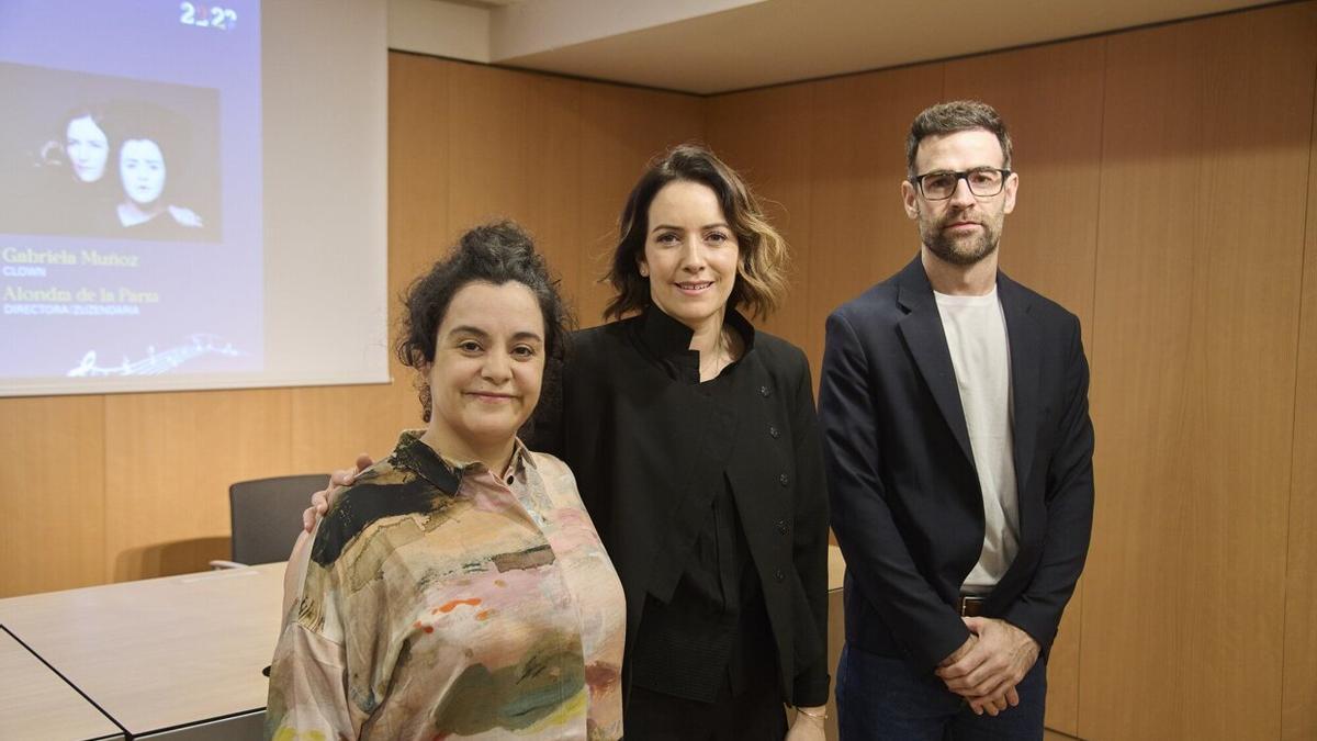 Gabriela Muñoz, Alondra de la Parra y Rubén Jauquicoa, responsable de producción artística de la OSN.