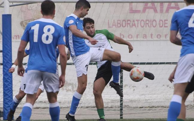 Jugadores del Ardoi en un partido Jugadores del Ardoi en un partido