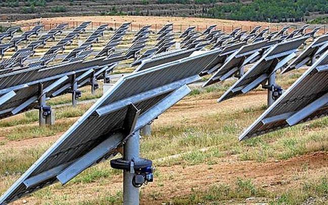 Un parque solar en Montes de Cierzo. Un parque solar en Montes de Cierzo.