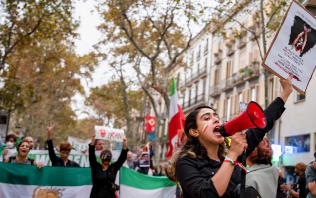 Imagen de archivo de las protestas por la muerte de Masha Amini en Irán. Imagen de archivo de las protestas por la muerte de Masha Amini en Irán.