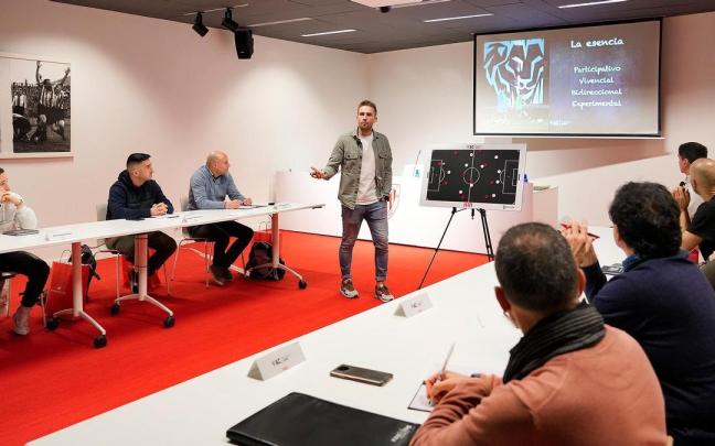 Sesenta alumnos estrenan la ‘Universidad’ del Athletic