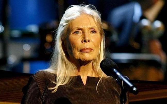 La cantante Joni Mitchell