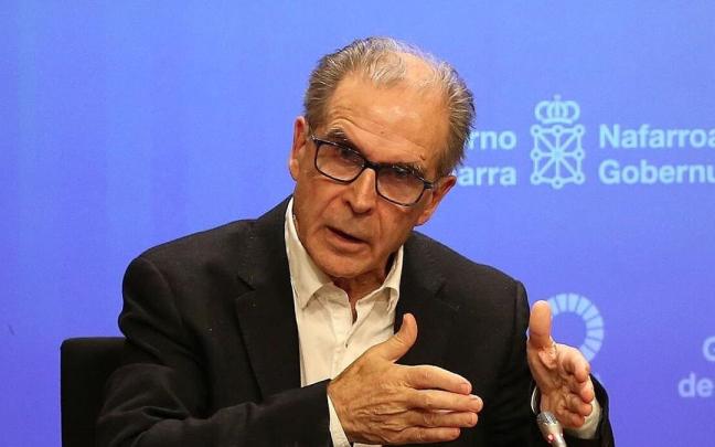 Gregorio Achútegui, director gerente del Servicio Navarro de Salud (SNS), en la rueda de prensa sobre la oferta de Salud a los médicos