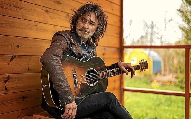 El libro nos aproxima al pensamiento de González al filo de sus 25 años de trayectoria.