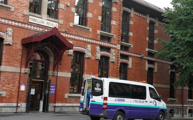 Fachada del Hospital de Basurto en Bilbao.