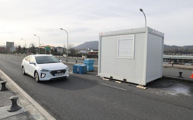 Ni un solo gendarme este jueves en el Puente de Santiago de Irun, lugar habitual de control de la policía gala.