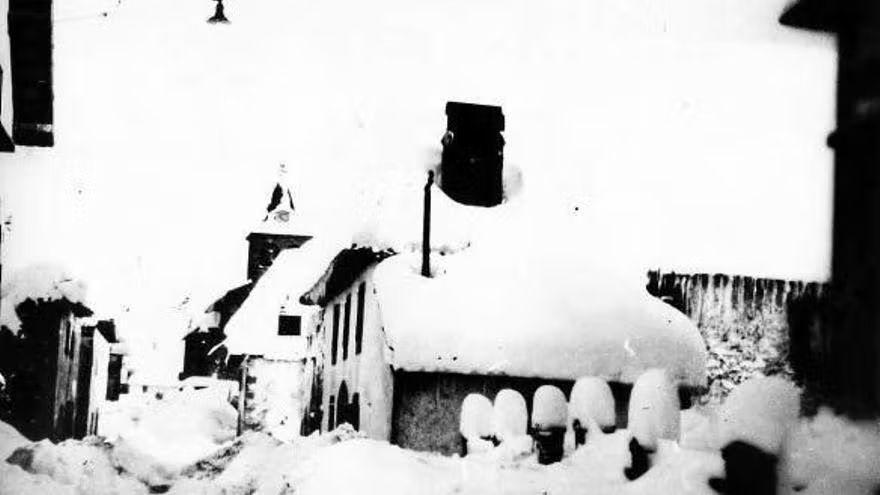 Aurizberri-Espinal, bajo un gran manto de nieve.