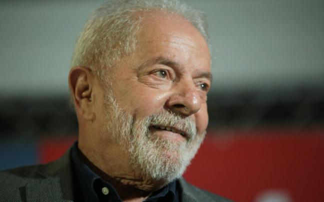 Lula da Silva, ex presidente brasileño y candidato presidencial del Partido de los Trabajadores. Lula da Silva, ex presidente brasileño y candidato presidencial del Partido de los Trabajadores.