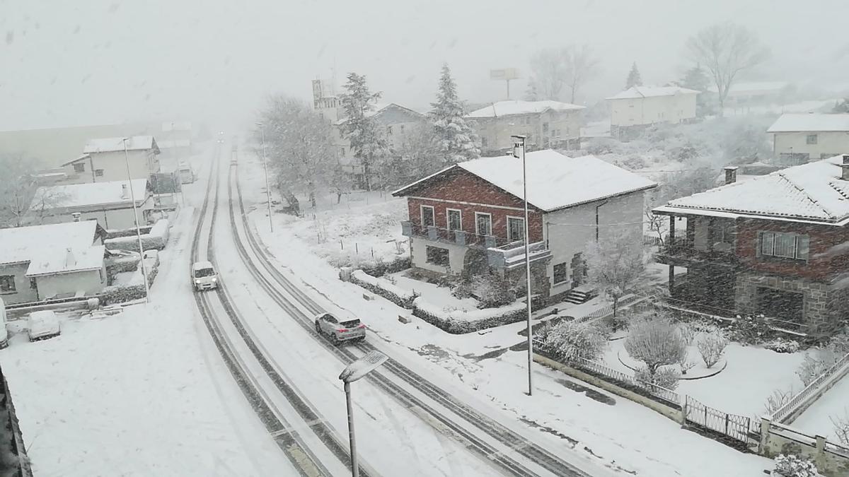 Avenida de Pamplona, en Altsasu, que conecta con la autovía