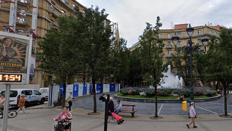 Edificio en obras en la plaza Bilbao