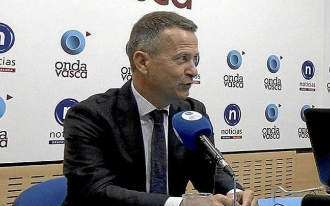 El consejero de Educación, ayer en Onda Vasca. | FOTO: IREKIA El consejero de Educación, ayer en Onda Vasca. | FOTO: IREKIA