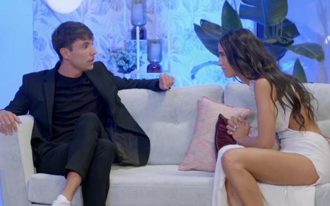 Javi y Claudia durante su reencuentro en 'La isla de las tentaciones'.