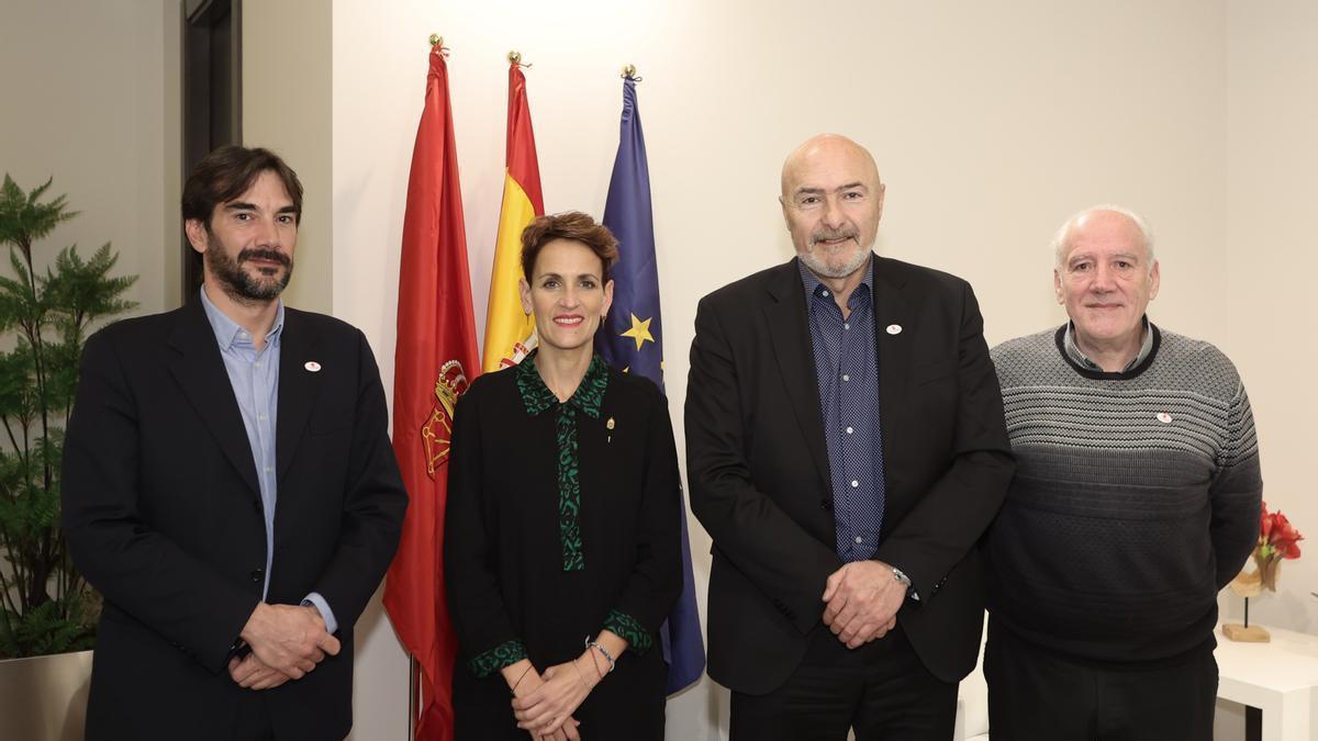 I-D: El director de CONPYMES, José Manuel De Pablos; la Presidenta de Navarra, María Chivite; el presidente de la entidad, José María Torres, y su vicepresidente, Juan Antonio Cabrero.