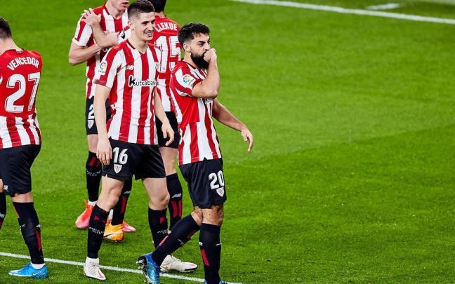 Asier Villalibre, con el Athletic.