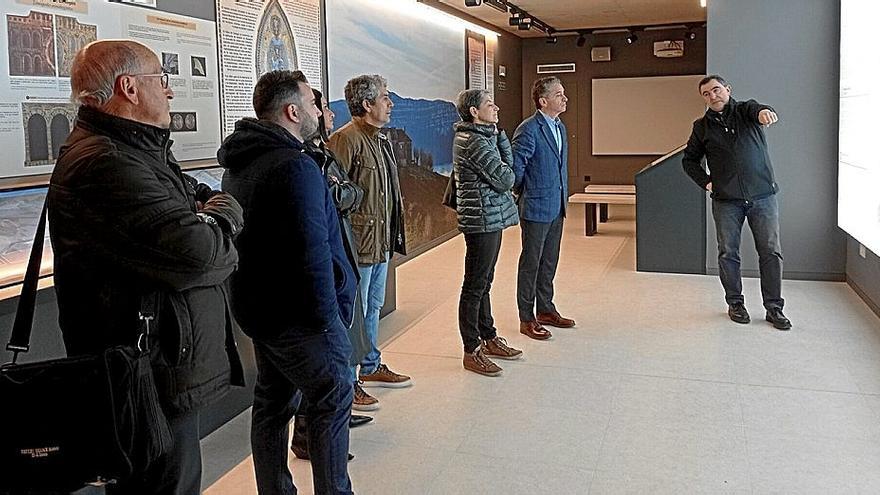 La delegación parlamentaria pudo visitar el museo habilitado en Deierri.