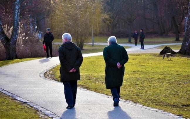 Más de nueve millones de personas reciben una pensión en el Estado, de las que alrededor de dos tercios son contributivas. Más de nueve millones de personas reciben una pensión en el Estado, de las que alrededor de dos tercios son contributivas.