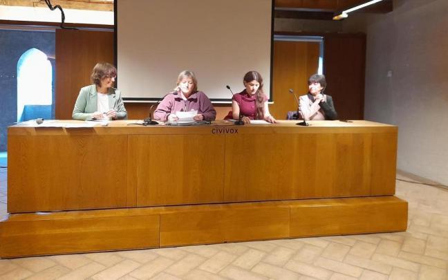 La Plataforma Navarra de Mujeres por la Abolici&oacute;n de la Prostituci&oacute;n, este jueves en rueda de prensa.