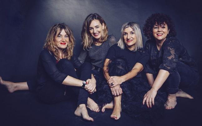 El s&uacute;per grupo femenino AMAK