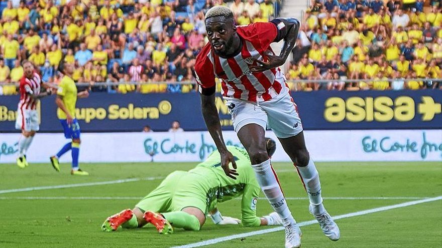 Iñaki Williams celebra el gol anotado frente al Cádiz, que abrió el camino de la victoria del Athletic en el Nuevo Mirandilla.