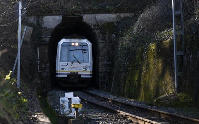 Imagen de archivo de un tren de Renfe. Imagen de archivo de un tren de Renfe.
