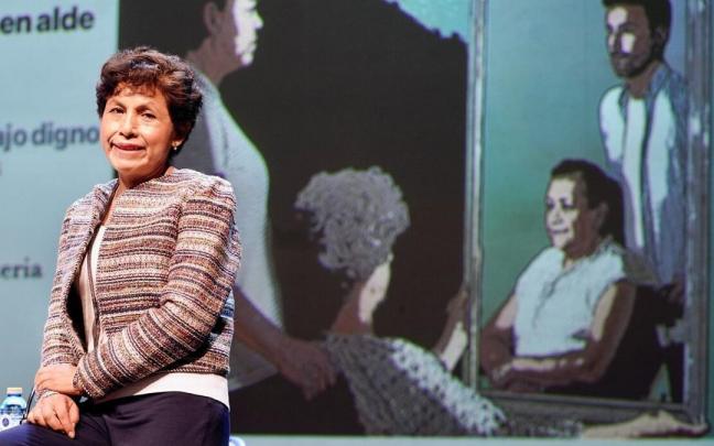 María Bastidas, investigadora sobre trabajo de hogar y políticas públicas de cuidados, que participa en unas jornada que aborda las posibilidades de alianzas entre trabajadoras de hogar y personas empleadoras.