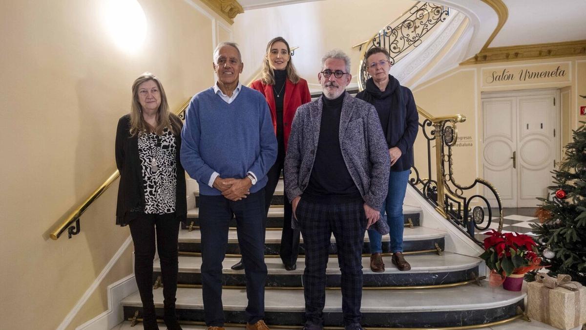 Rosa Alas, Raimon Pelach, Juana Celay, Jesús Ayensa y Ana Mur; integrantes del foro.