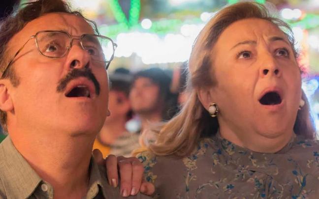 Los actores Javier Gutiérrez y Carmen Machi en una escena de ‘Mañana es hoy’.