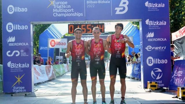 Rubén Ruzafa, Kevin Tarek Viñuela y Pello Osoro, el podio del europeo de trialtón cros. Rubén Ruzafa, Kevin Tarek Viñuela y Pello Osoro, el podio del europeo de trialtón cros.