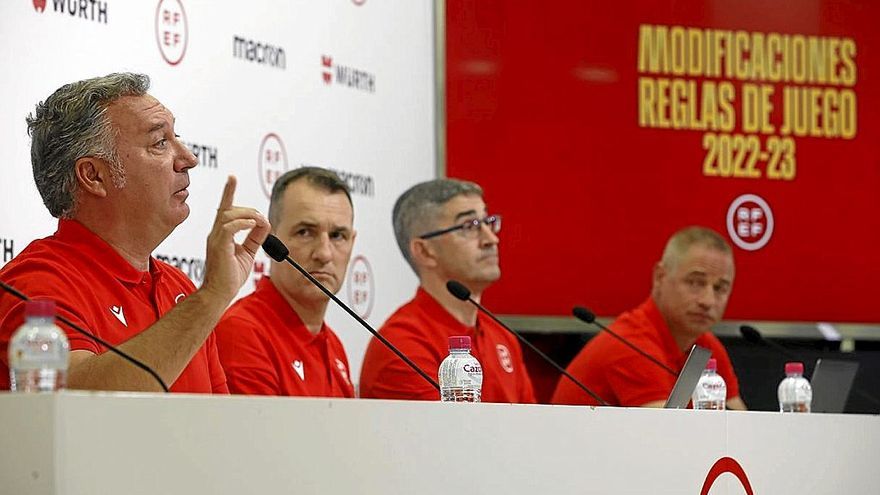 Luis Medina Cantalejo, Carlos Clos Gómez, Alberto Undiano Mallenco y Juan Carlos Yuste Jiménez. | FOTO: EFE