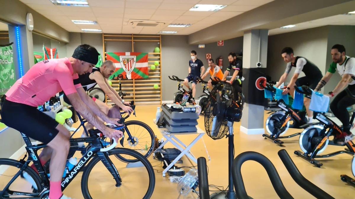 Muchas personas le acompañaron.