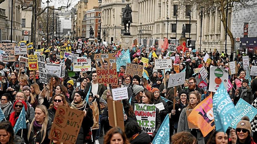 Las calles británicas fueron escenario de una de las mayores movilizaciones en una década. | FOTO: EFE