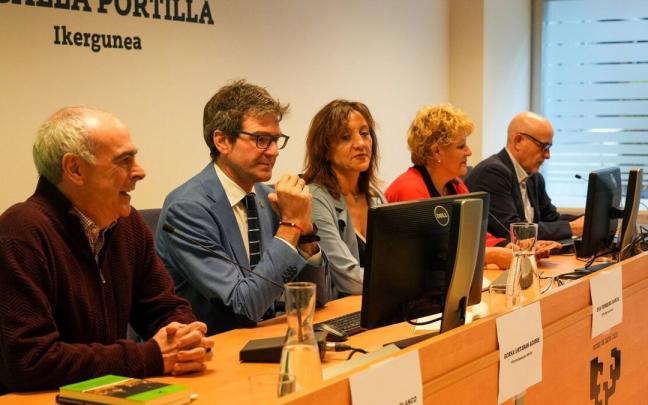 Simposio del Intituto Valent&iacute;n de Foronda en el edificio Micaela Portilla de la UPV.