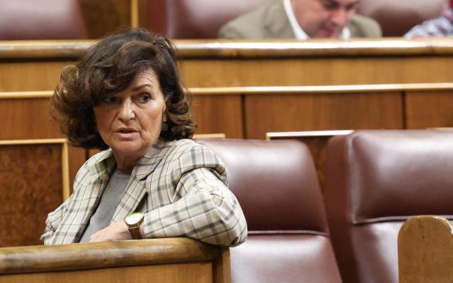 Carmen Calvo durante una sesión plenaria en el Congreso de los Diputados. Carmen Calvo durante una sesión plenaria en el Congreso de los Diputados.