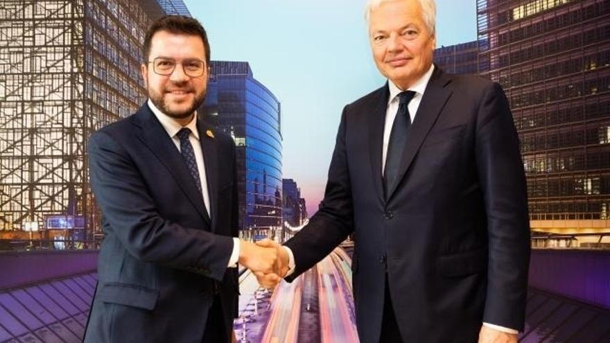 El presidente de la Generalitat, Pere Aragonès, junto al comisario europeo de Justicia, Didier Reynders.