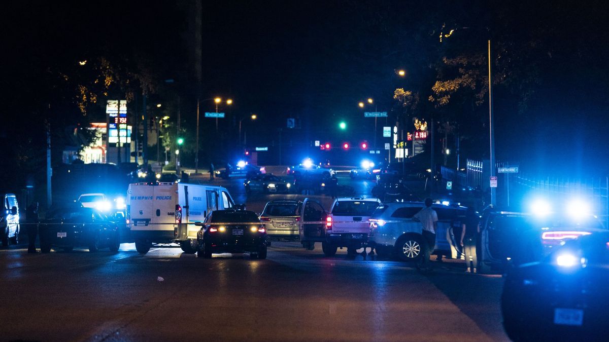 La Policía de Memphis en el lugar del tiroteo.